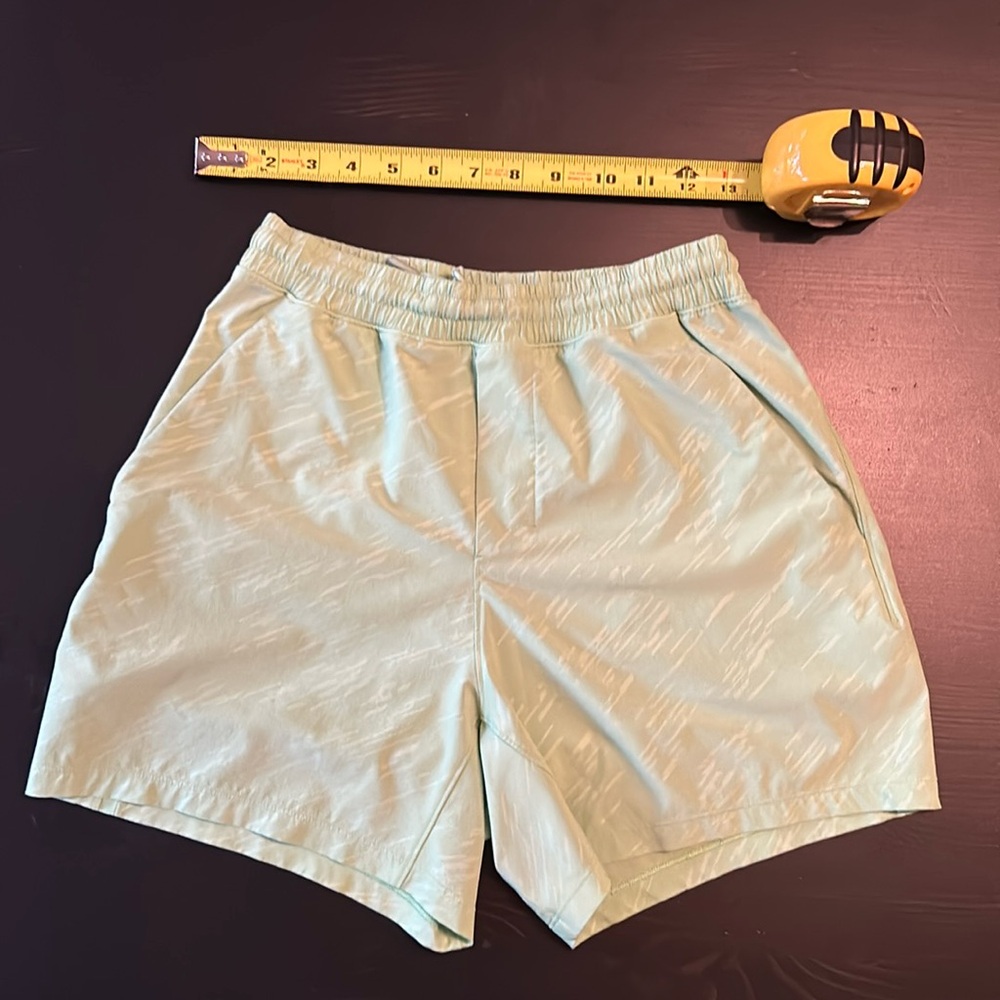 Lululemon men’s athletic shorts